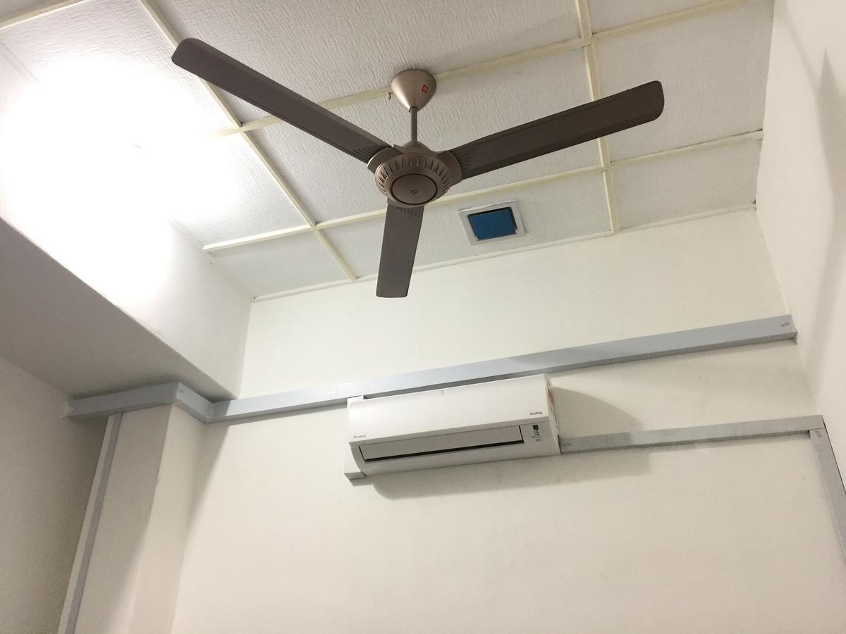 Jiaxin Hostel Ulu Tiram Ngoại thất bức ảnh