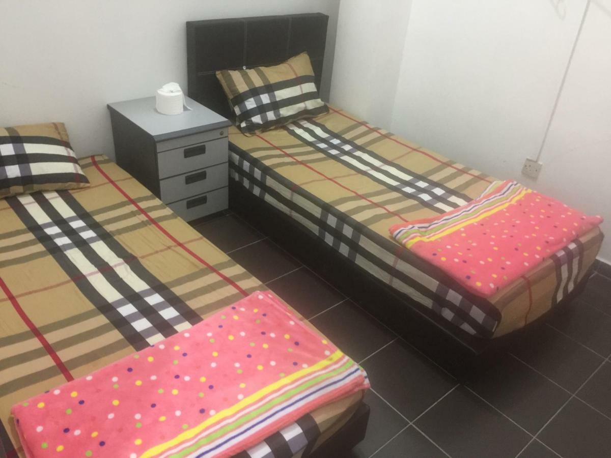 Jiaxin Hostel Ulu Tiram Ngoại thất bức ảnh