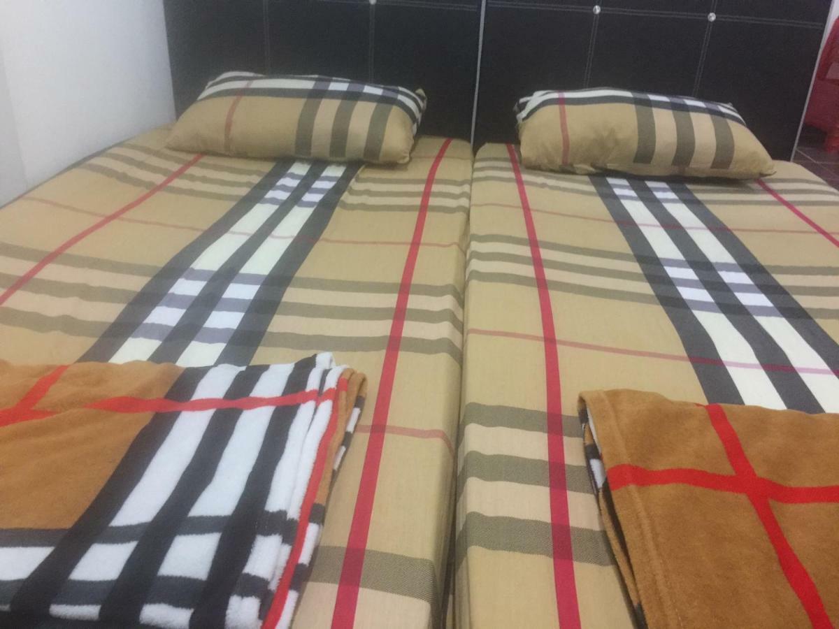 Jiaxin Hostel Ulu Tiram Ngoại thất bức ảnh