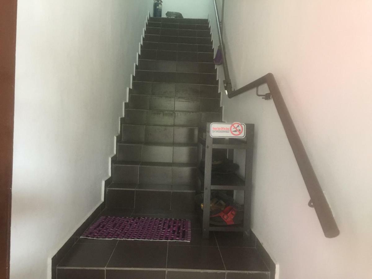 Jiaxin Hostel Ulu Tiram Ngoại thất bức ảnh
