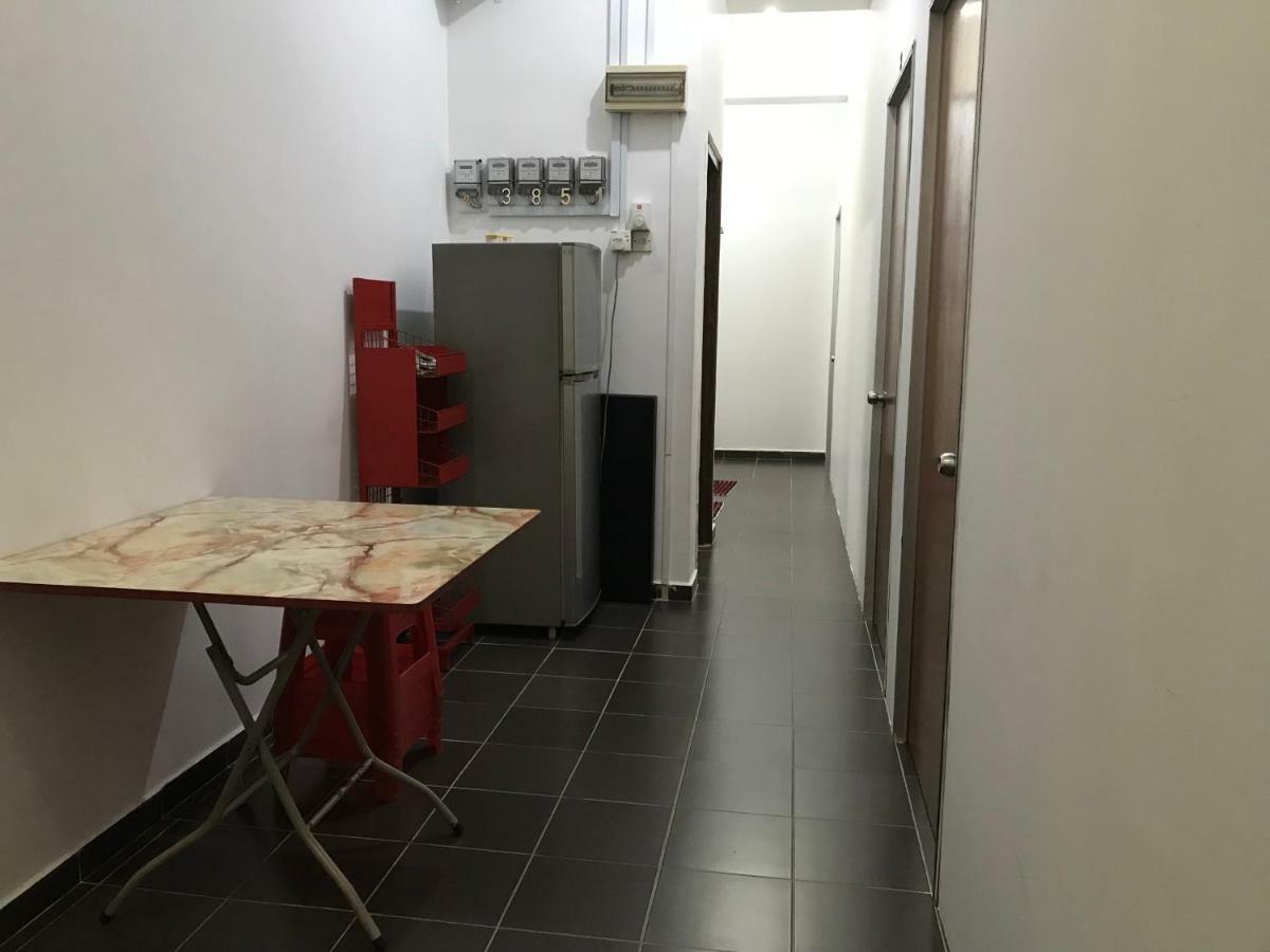 Jiaxin Hostel Ulu Tiram Ngoại thất bức ảnh