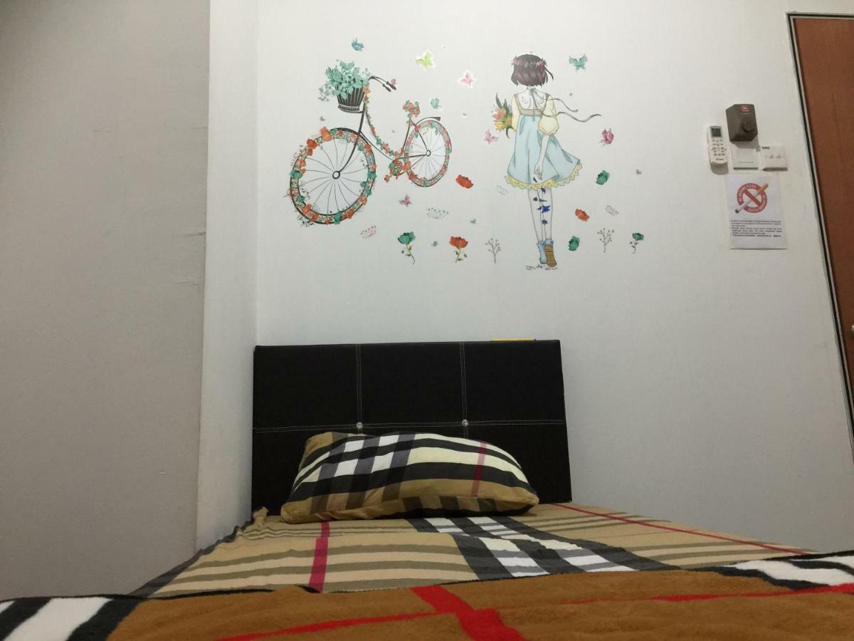 Jiaxin Hostel Ulu Tiram Ngoại thất bức ảnh